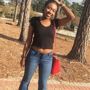 Meet your Posher, Michaela